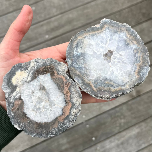 Las Choyas White Geode Medium Crystal - Spiritual Connection, Meditation, Manifestation