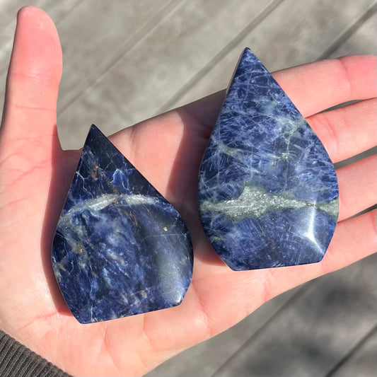 Sodalite Medium Flame Crystal - Insight, Calm, Grounding