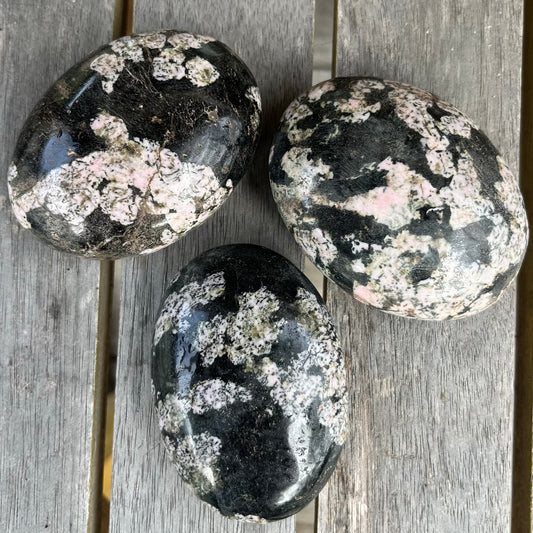 Pudding Stone Palm Stone Crystal - Resilience, Strength