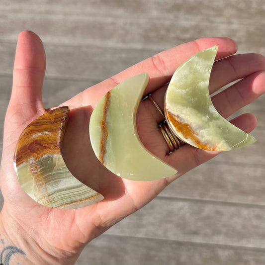 Green Onyx Small Moon Crystal - Heart Chakra, Confidence, Positivity