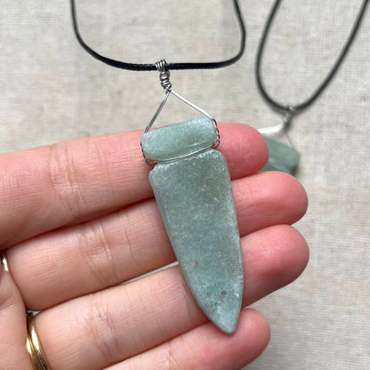 Arrow Pendant - Green Aventurine