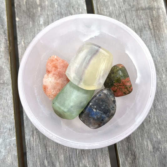 Mangano Calcite Small Crystal Bowl - Nurturing, Heart