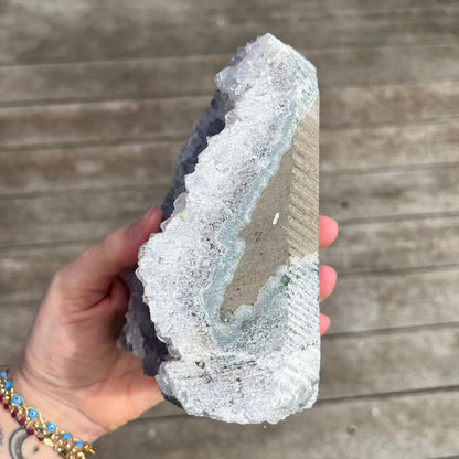 Amethyst XXL Base-Cut Crystal – Calm, Protection & Balance