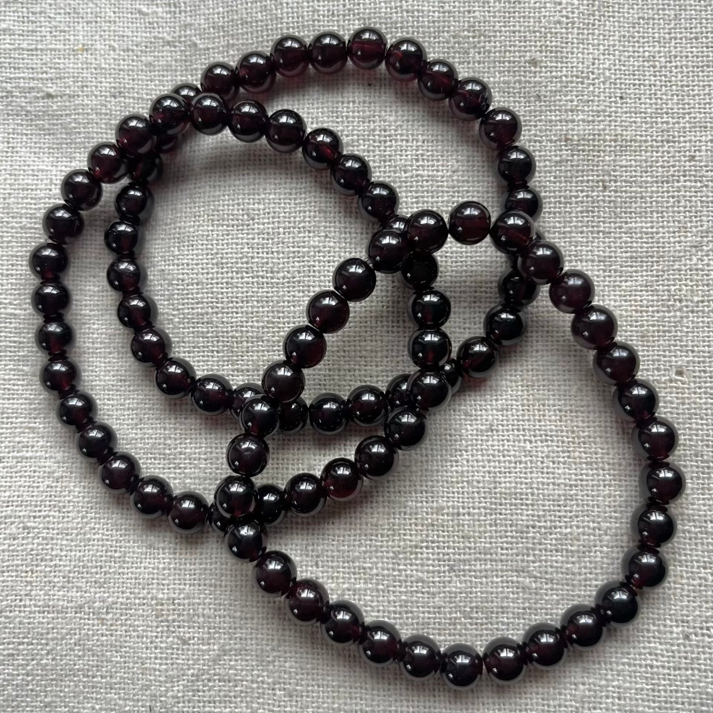 Mozambique Garnet 6mm Beaded Bracelet - Passion