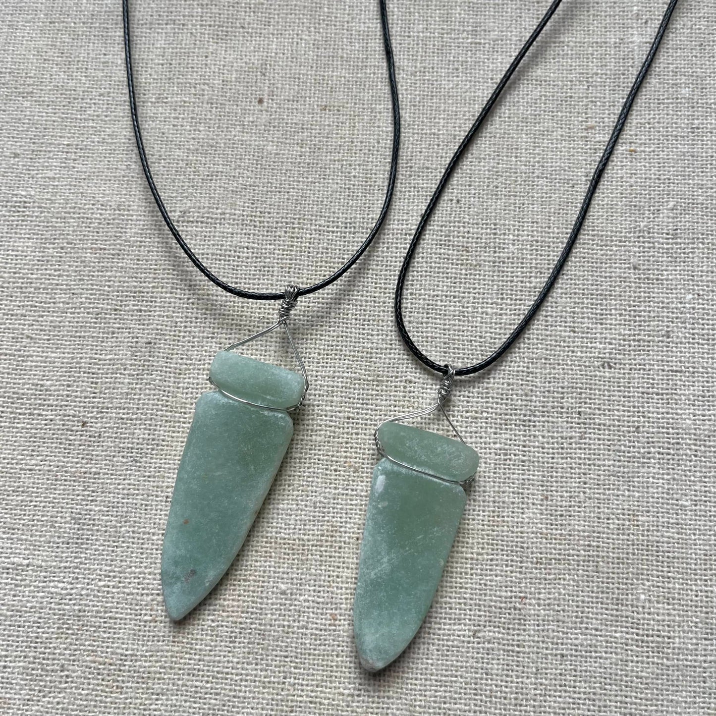 Arrow Pendant - Green Aventurine