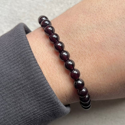 Mozambique Garnet 6mm Beaded Bracelet - Passion