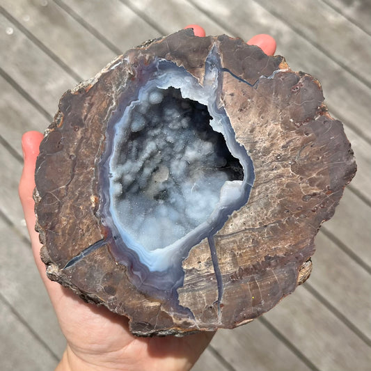 Agate Geode Crystal - Grounding, Ancient, Connection