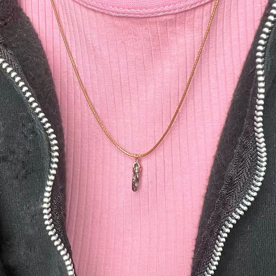 Berry Kiss Pendant - Strawberry Quartz