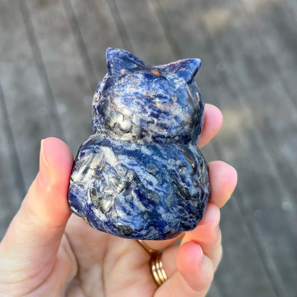 Sodalite Owl Crystal - Wisdom, Truth, Peace