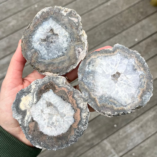 Las Choyas White Geode Medium Crystal - Spiritual Connection, Meditation, Manifestation