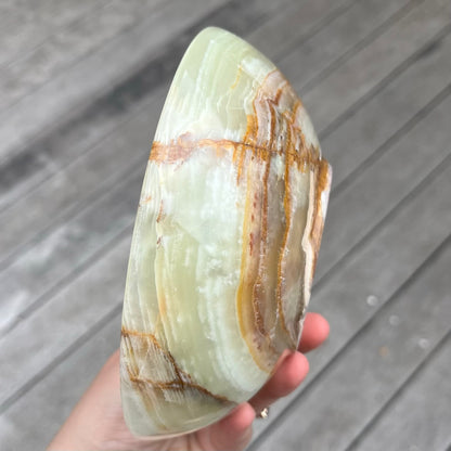 Green Onyx XL Crystal Bowl - Heart Chakra, Confidence