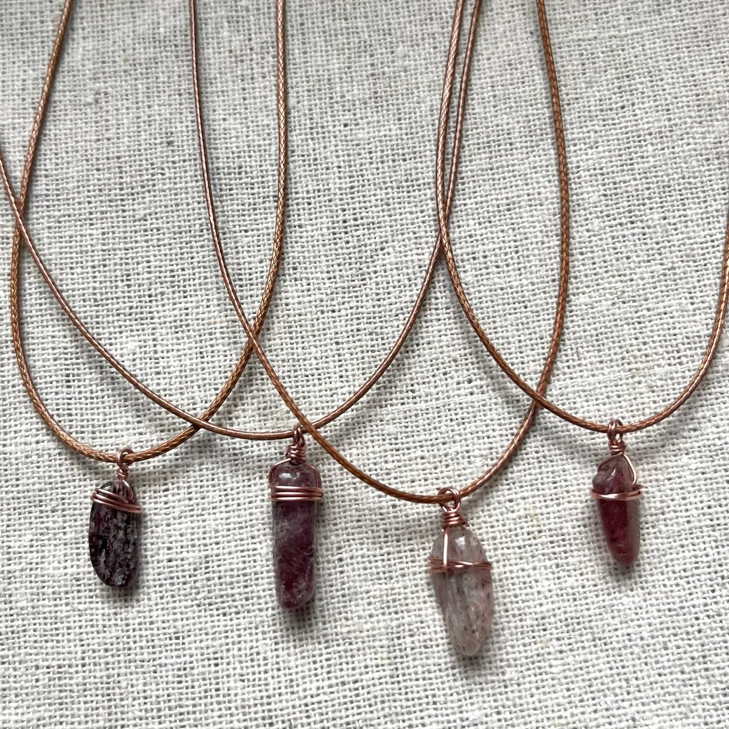 Berry Kiss Pendant - Strawberry Quartz