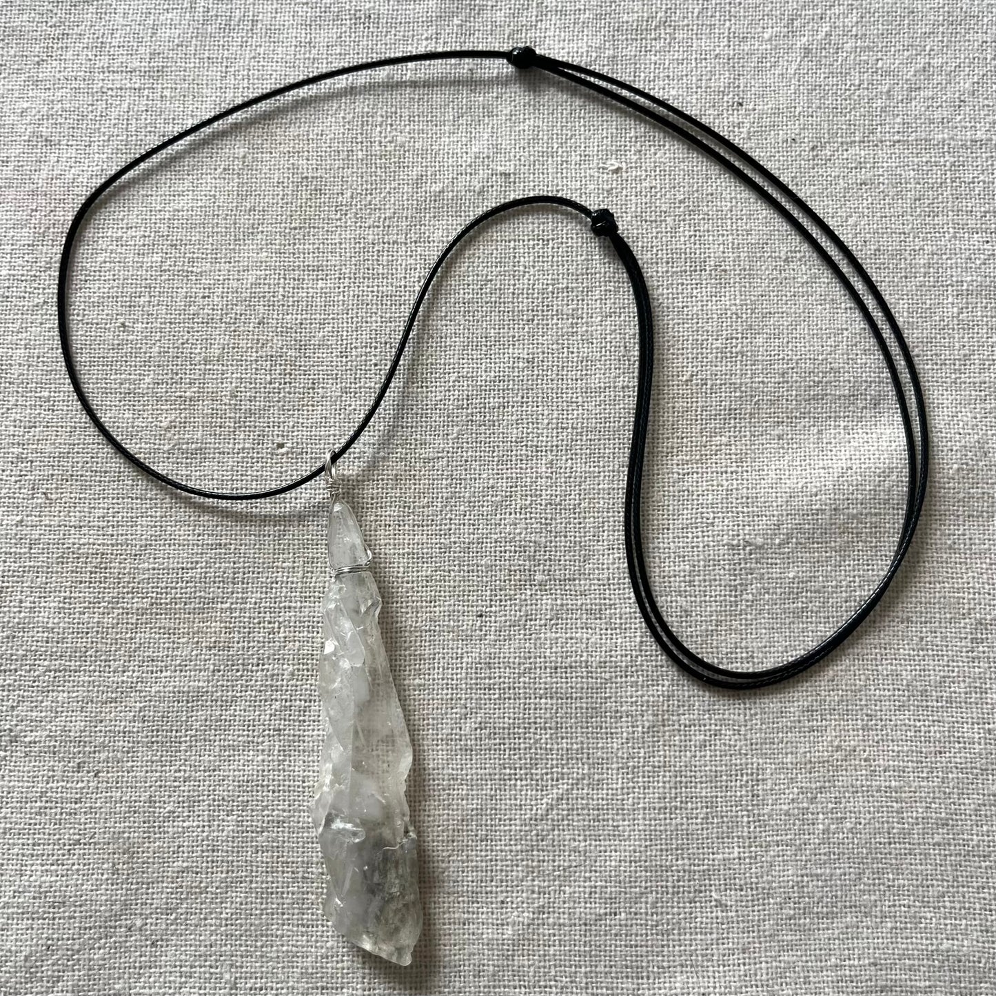 Faden Quartz Pendant