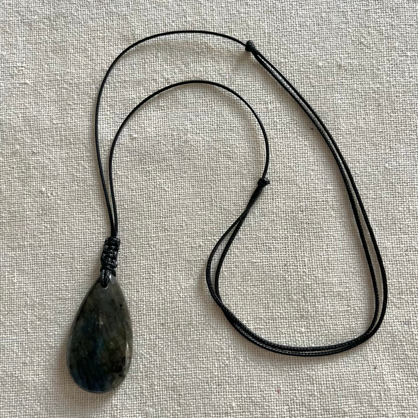 Magic Pendant - Labradorite