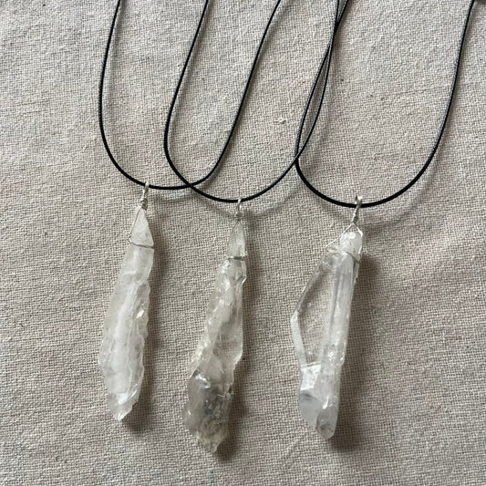 Faden Quartz Pendant