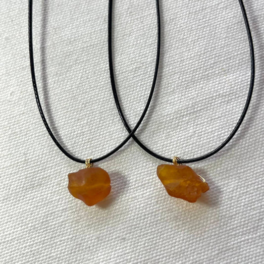 Amber Wire Pendant - Lithos Crystals